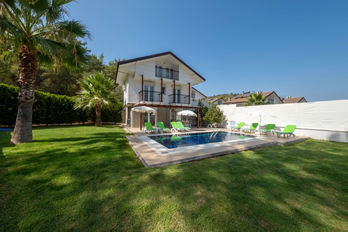 Nar Villa Holiday