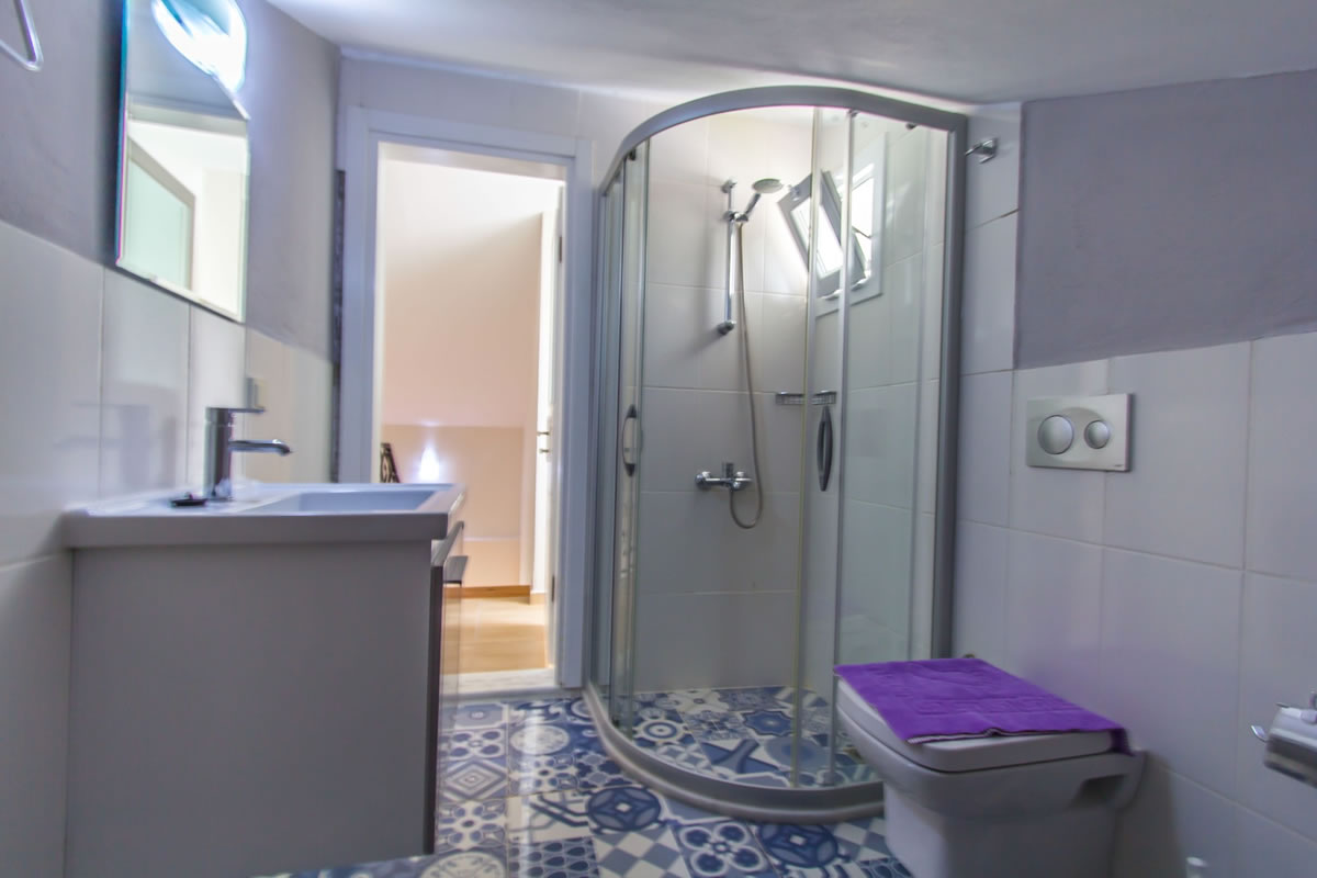 Nar Villa Holiday