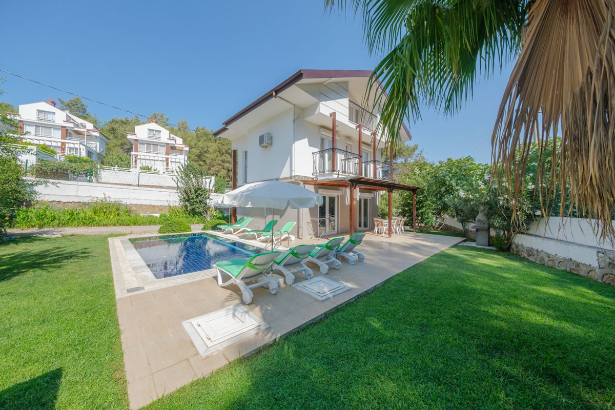 Nar Villa Holiday